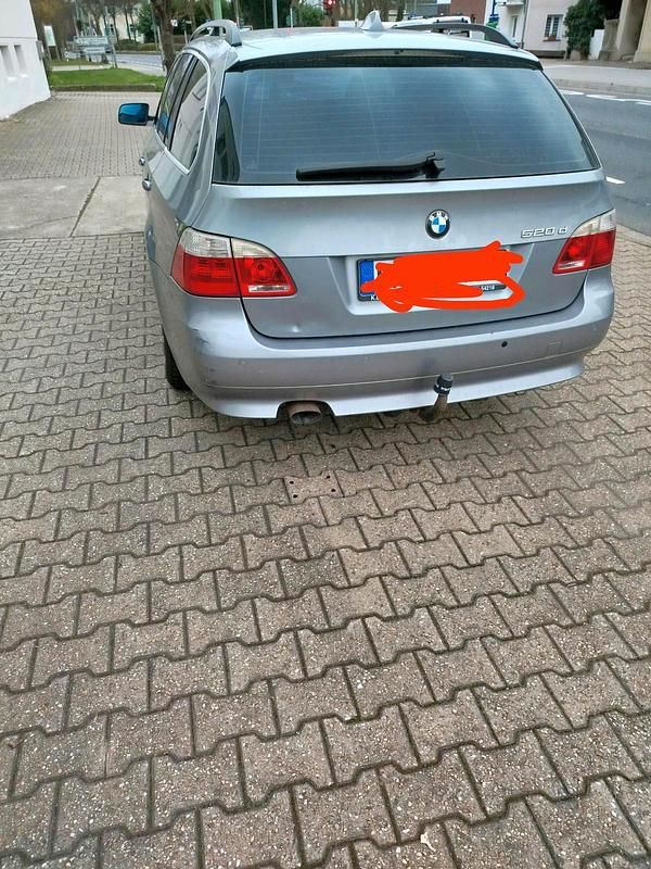 Silber Gebraucht 2006 BMW 520 Kombi | 1.500 € (Superpreis) - Bild 1/3