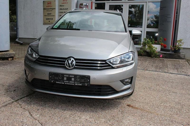Silber Gebraucht 2017 VW Golf Sportsvan Comfortline Van / Kleinbus | 13.200 € (Fairer Preis) - Bild 1/4
