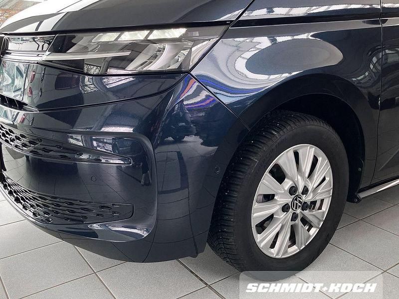 Gebraucht VW Multivan Life 150 PS (110 kW) 2024 Blau Van