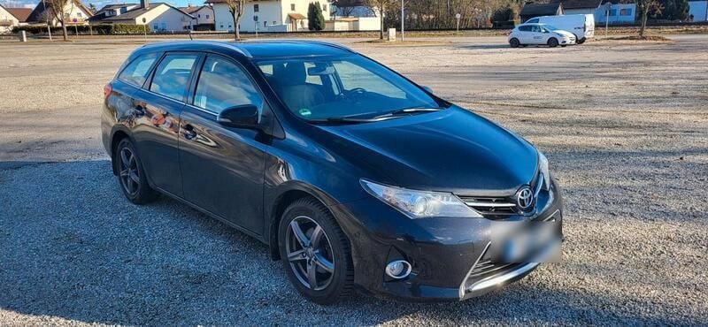 Schwarz Gebraucht 2014 Toyota Auris Sport Kombi | 9.800 € (Fairer Preis) - Bild 1/4