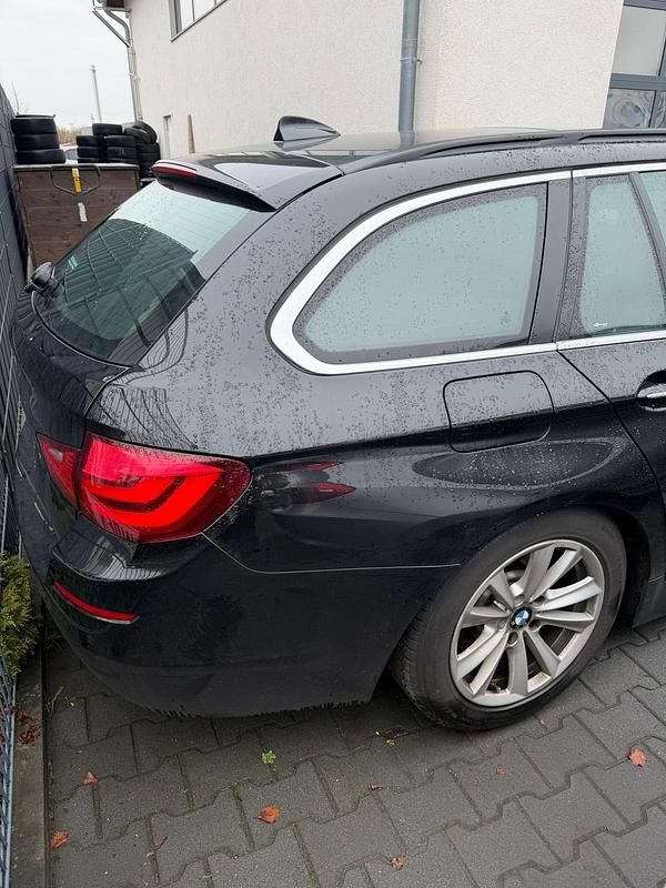 Używany BMW 520 185 KM (136 kW) 2011 Czarny Kombi