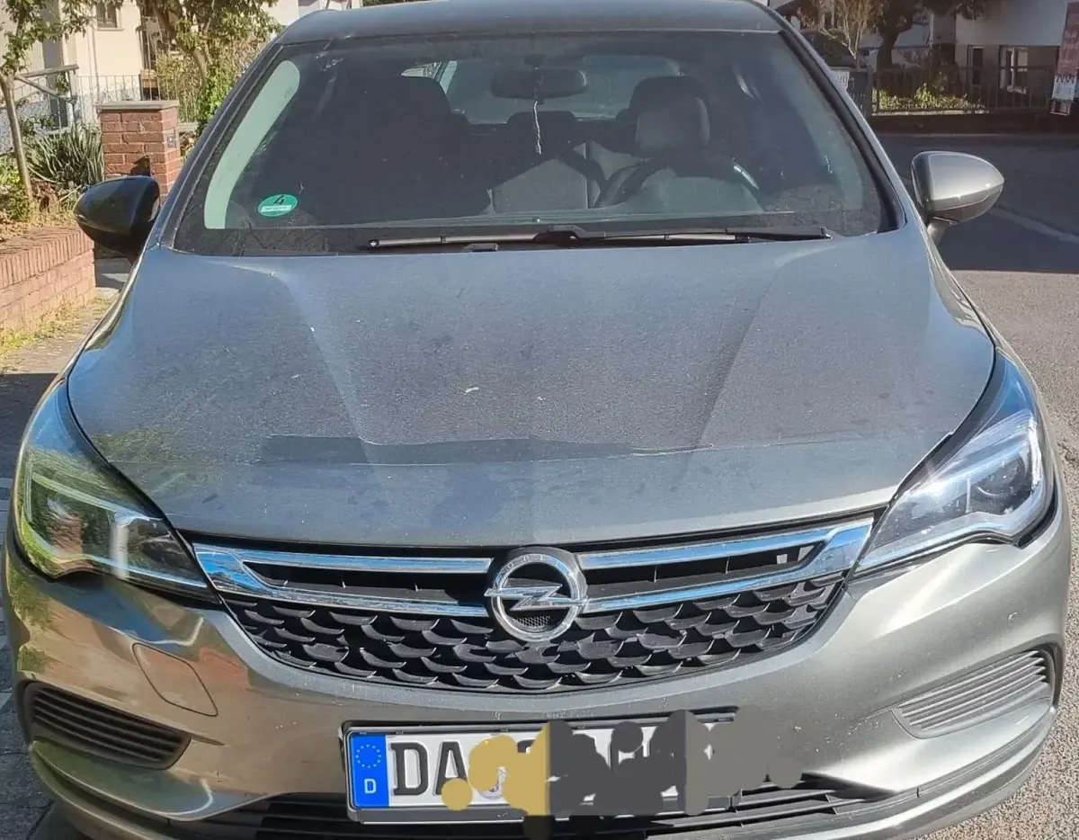 Usado Opel Astra Edition 110 CV (80 kW) 2017 Gris Berlina