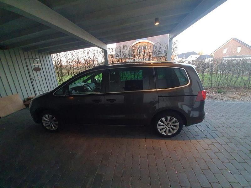 Gebraucht Seat Alhambra Style 150 PS (110 kW) 2016 Braun Van / Kleinbus