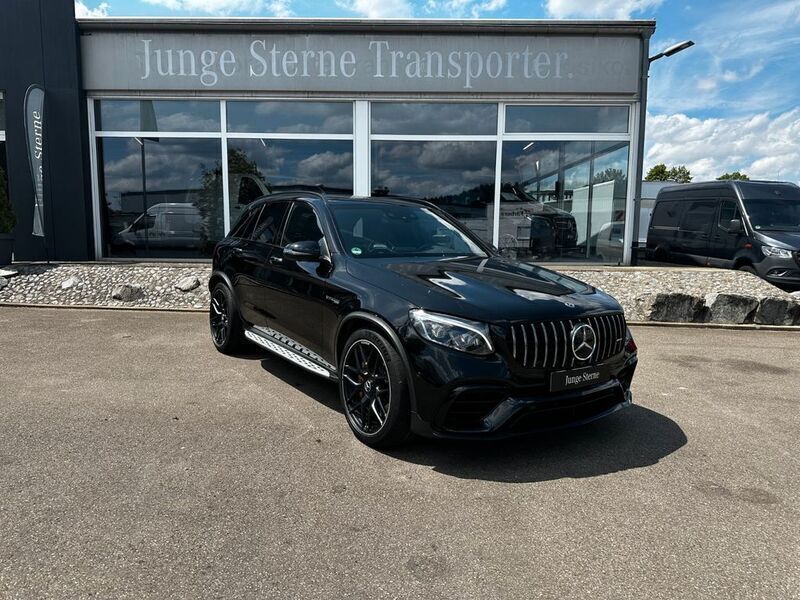Schwarz Gebraucht 2019 Mercedes GLC63 AMG AMG SUV | 57.970 € (Fairer Preis) - Bild 1/4