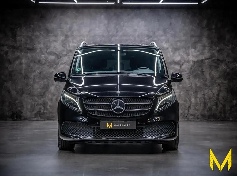 Gebraucht Mercedes V220 Edition 163 PS (119 kW) 2023 (obsidianschwarz metallic) Van / Kleinbus