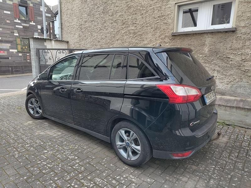 Gebraucht Ford Grand C-Max Titanium 150 PS (110 kW) 2017 Schwarz Van / Kleinbus
