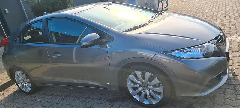 Gebraucht Honda Civic 141 PS (103 kW) 2013 Grau Limousine