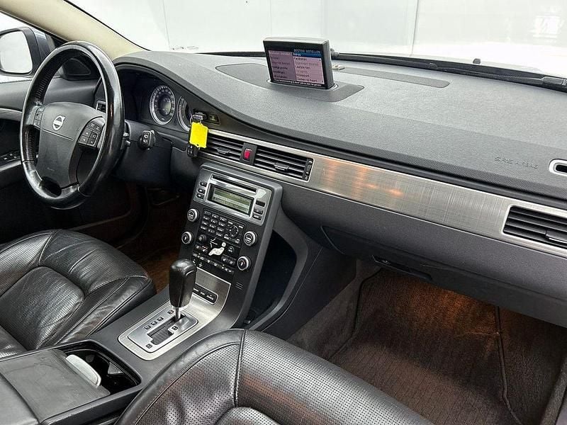 Gebraucht Volvo V70 Summum 185 PS (136 kW) 2008 Grau Kombi