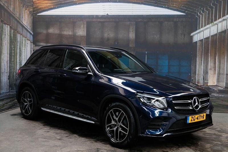 Gebraucht Mercedes GLC250 AMG 211 PS (155 kW) 2018 Blau SUV
