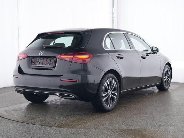 Schwarz Gebraucht 2024 Mercedes A220 Progressive Limousine | 31.450 € (Guter Preis) - Bild 1/4