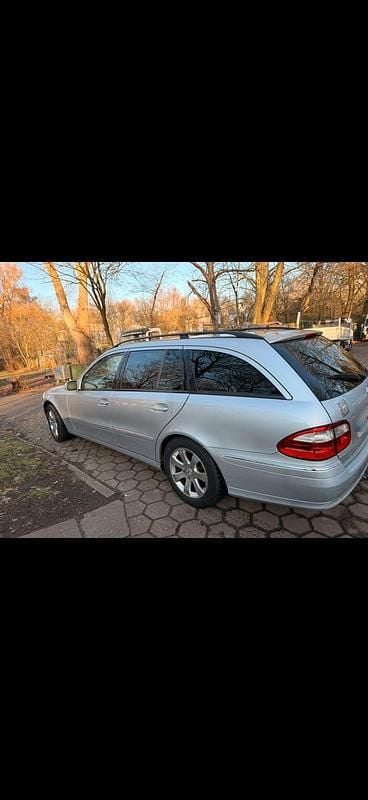 Gebraucht Mercedes E220 150 PS (110 kW) 2006 Silber Kombi
