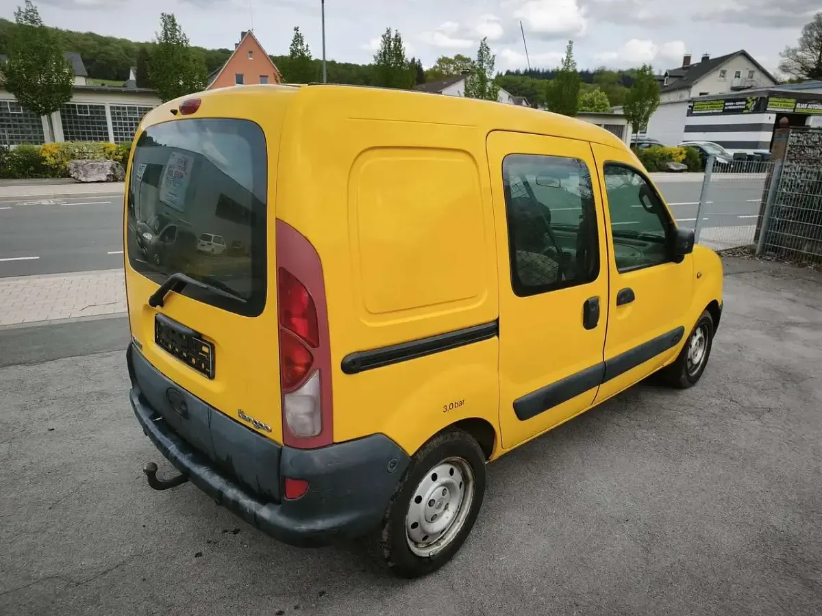 Gebraucht Renault Kangoo 75 PS (55 kW) 2009 Deutschland post gelb Van / Kleinbus