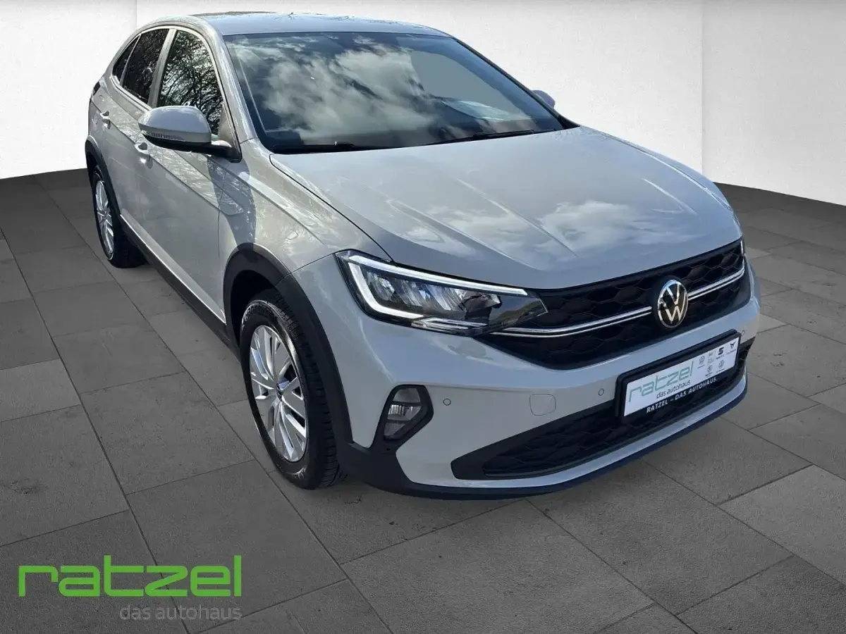 Gebraucht VW Taigo Basis 95 PS (69 kW) 2022 Grau SUV