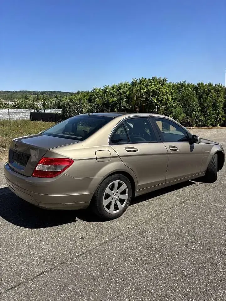 Gebraucht Mercedes C200 136 PS (100 kW) 2011 Beige Limousine