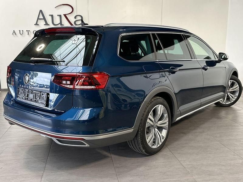 Gebraucht VW Passat Alltrack 200 PS (147 kW) 2021 Aquamarinblau Kombi