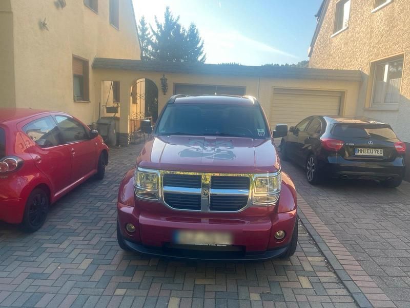 Rot Gebraucht 2007 Dodge Nitro SUV | 7.000 € (Teuer) - Bild 1/4