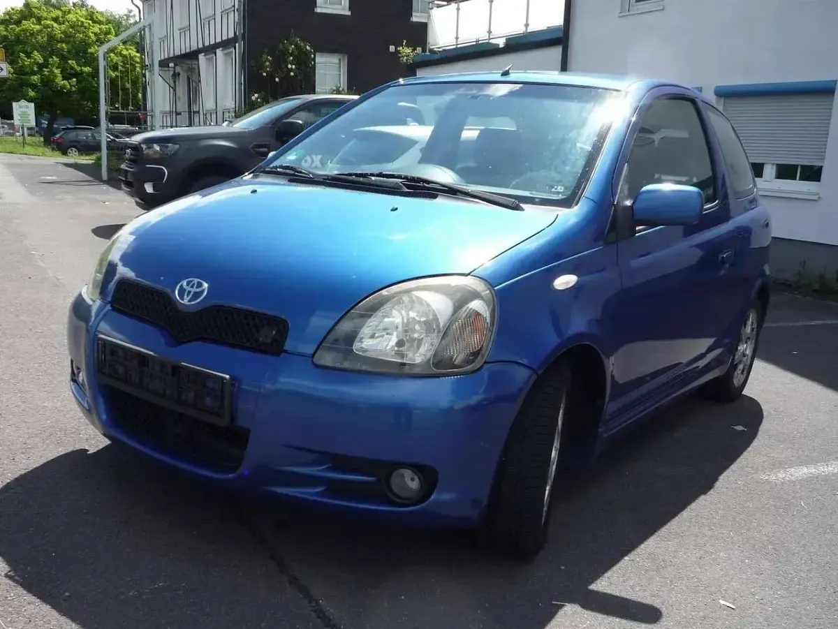 Gebraucht Toyota Yaris 106 PS (77 kW) 2002 Blau Limousine