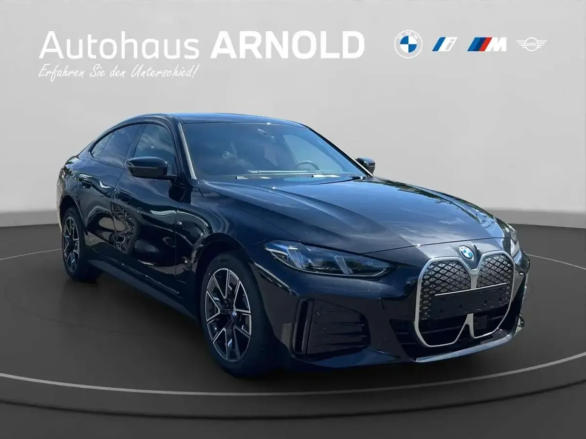Neu BMW i4 M Sport 250 kW (340 PS) 2026 Black sapphire Limousine