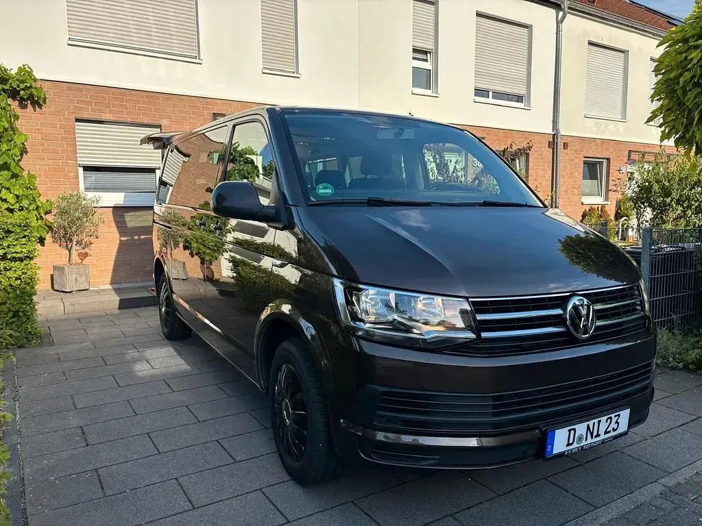 Gebraucht VW Caravelle 204 PS (150 kW) 2019 Braun Van