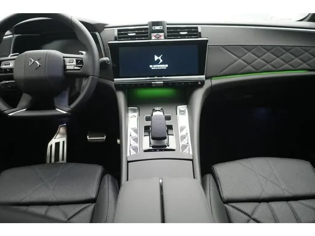 Gebraucht DS Automobiles DS9 Rivoli Plus 250 PS (183 kW) 2025 Perlaneraschwarz (metallic) Limousine