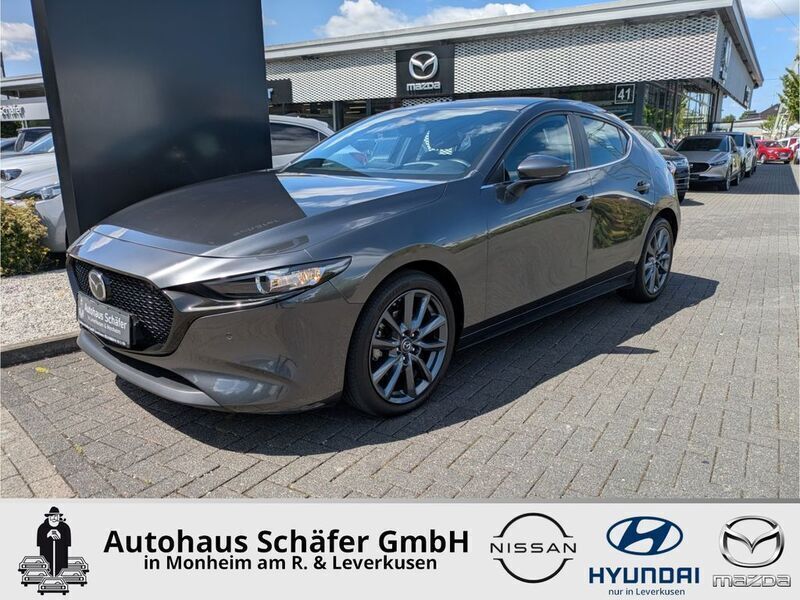 Grau Gebraucht 2022 Mazda 3 Selection Limousine | 20.755 € (Guter Preis) - Bild 1/4