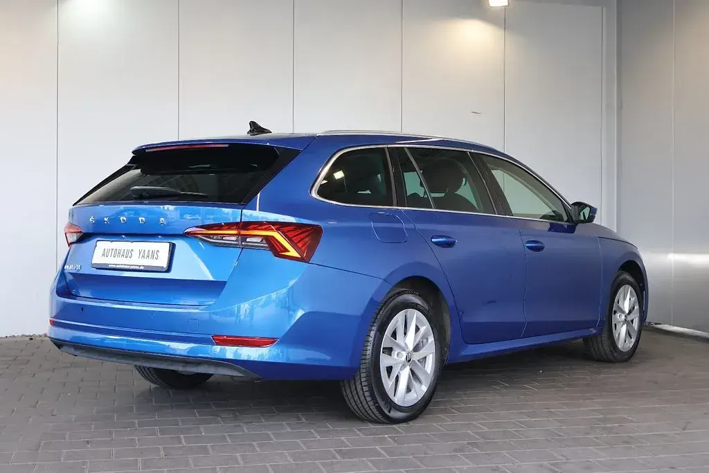 Gebraucht Skoda Octavia 150 PS (110 kW) 2021 Blau Limousine