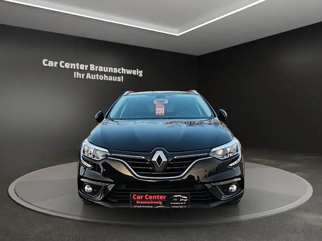 Gebraucht Renault Mégane LIMITED 116 PS (85 kW) 2018 Schwarz Limousine