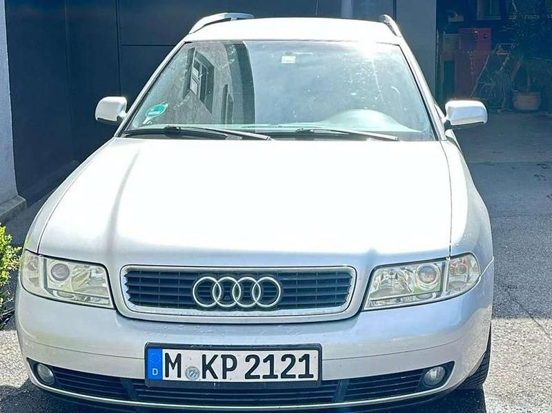 Silber Gebraucht 1999 Audi A4 S-Line Kombi | 2.600 € (Fairer Preis) - Bild 1/4