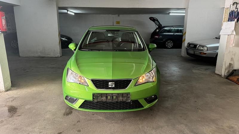 Gebraucht Seat Ibiza Sun 69 PS (50 kW) 2015 Grün Kleinwagen