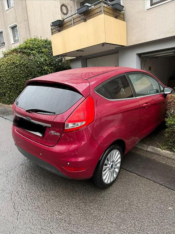 Gebraucht Ford Fiesta 82 PS (60 kW) 2010 Andere farben Kleinwagen