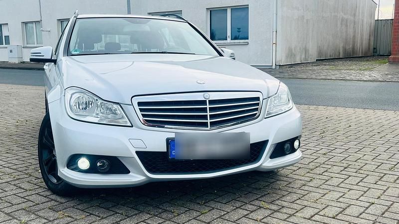 Silber Gebraucht 2012 Mercedes C180 Kombi | 5.750 € (Guter Preis) - Bild 1/4