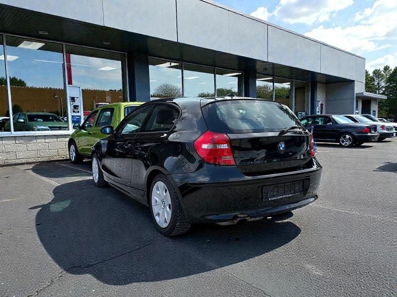 Gebraucht BMW 116 Advantage 122 PS (89 kW) 2008 Schwarz Kleinwagen