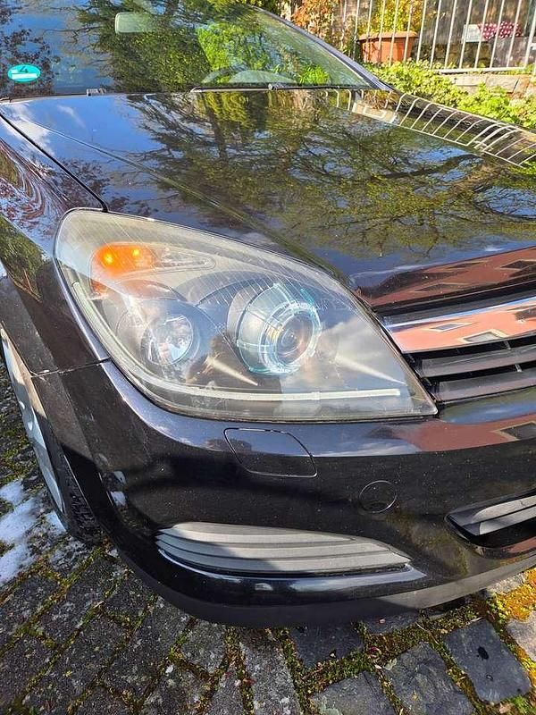Gebraucht Opel Astra GTC Sport 170 PS (125 kW) 2006 Schwarz Limousine