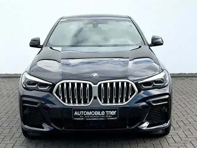 Gebraucht BMW X6 M Sport 340 PS (250 kW) 2022 Carbonschwarz (metallic) SUV