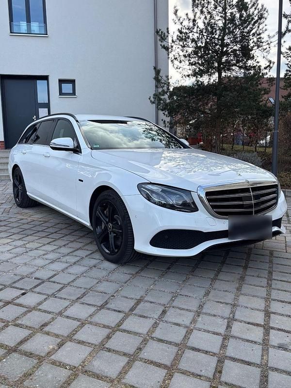 Gebraucht Mercedes E300 306 PS (225 kW) 2019 Weiß Kombi