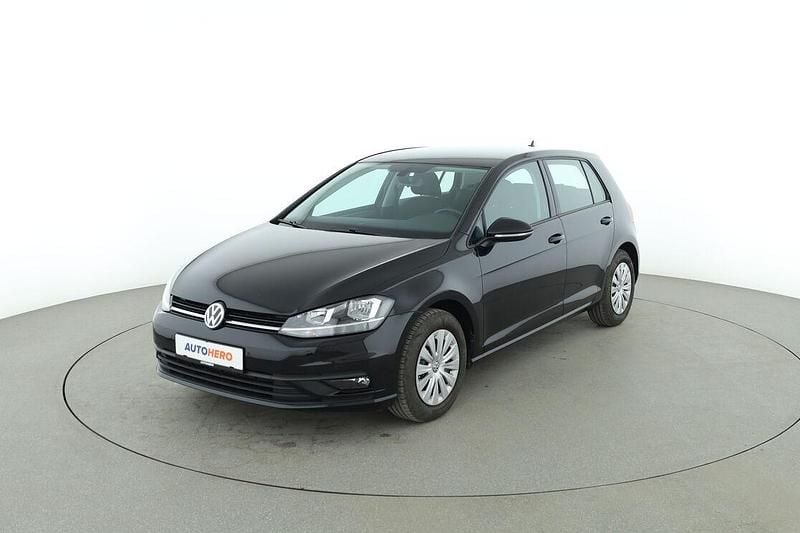 Gebraucht VW Golf VII Trendline 110 PS (80 kW) 2018 Limousine