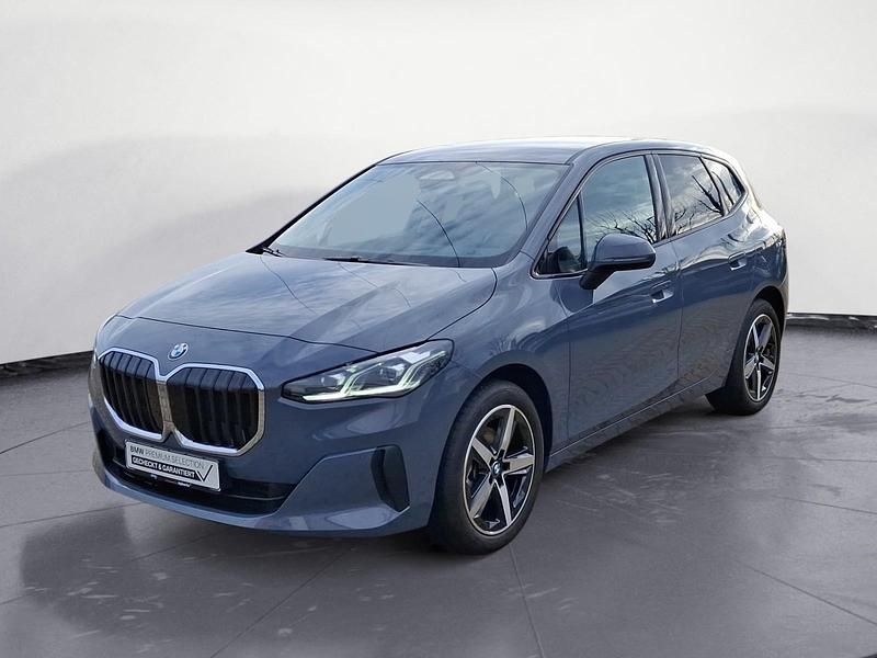 Gebraucht BMW 220 Active Tourer 156 PS (114 kW) 2025 Silber Van / Kleinbus