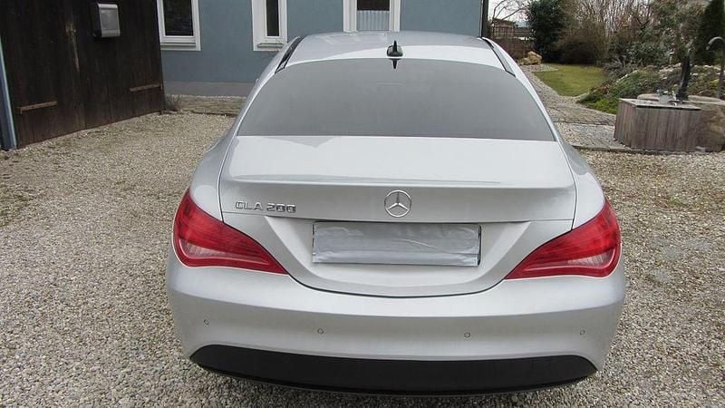 Gebraucht Mercedes CLA200 156 PS (114 kW) 2015 Silber Limousine