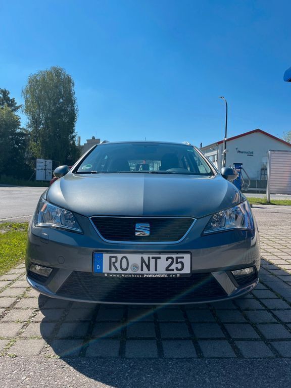 Grau Gebraucht 2015 Seat Ibiza Sun Limousine | 8.200 € (Etwas zu teuer) - Bild 1/4