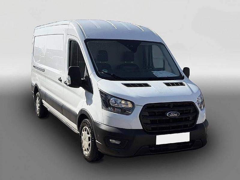 Gebraucht Ford Transit Trend 131 PS (96 kW) 2023 Weiß Van