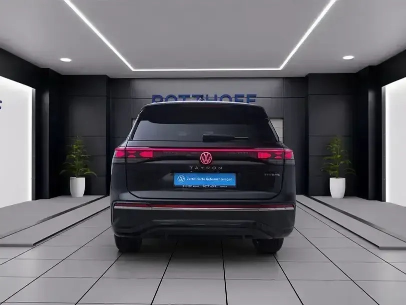 Gebraucht VW Tayron Elegance 272 PS (200 kW) 2025 Grenadillschwarz metallic SUV