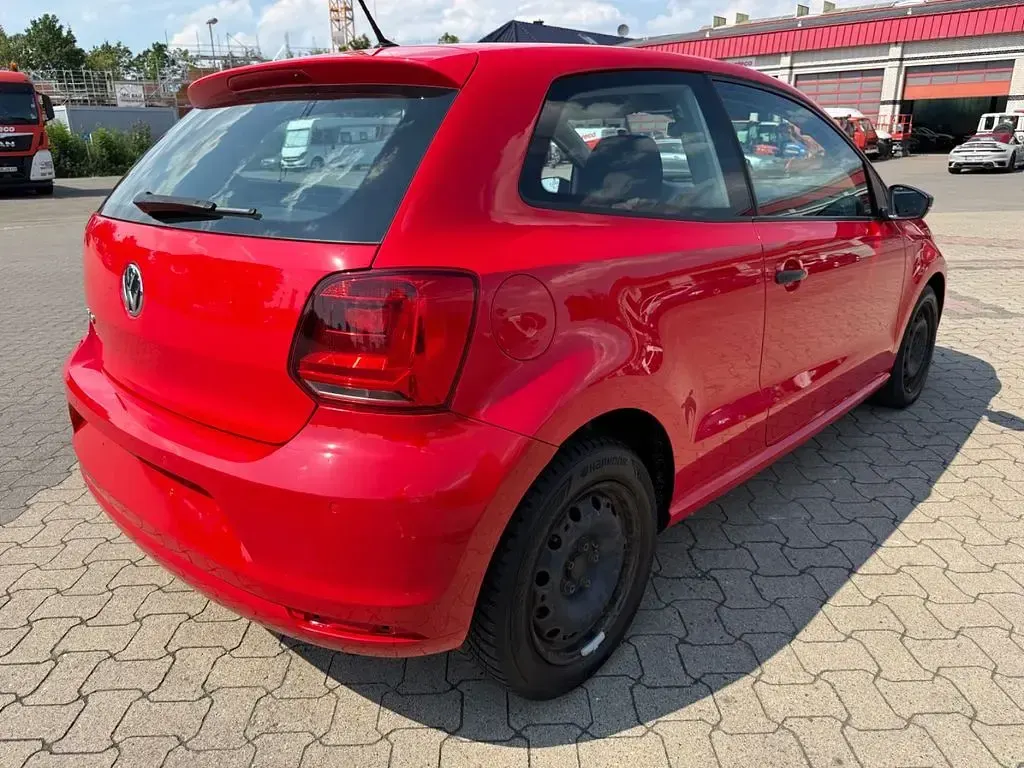 Gebraucht VW Polo Trendline 60 PS (44 kW) 2017 Rot Limousine