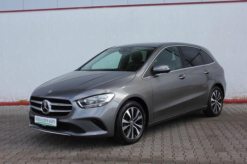 Gebraucht Mercedes B250e 218 PS (160 kW) 2021 Mountaingrau metallic 787u Van / Kleinbus