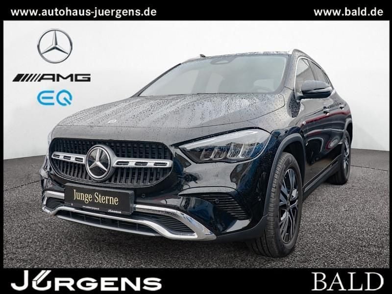 Schwarz kosmosschwarz metallic Gebraucht 2025 Mercedes GLA250 Progressive SUV | 39.290 € (Guter Preis) - Bild 1/4