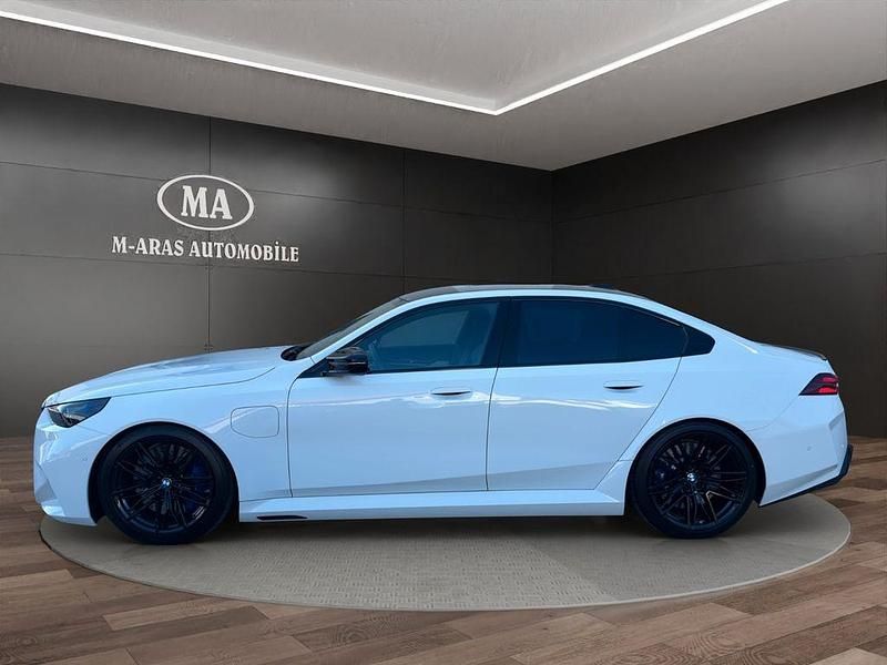 Gebraucht BMW M5 Performance 727 PS (534 kW) 2025 Weiß Limousine