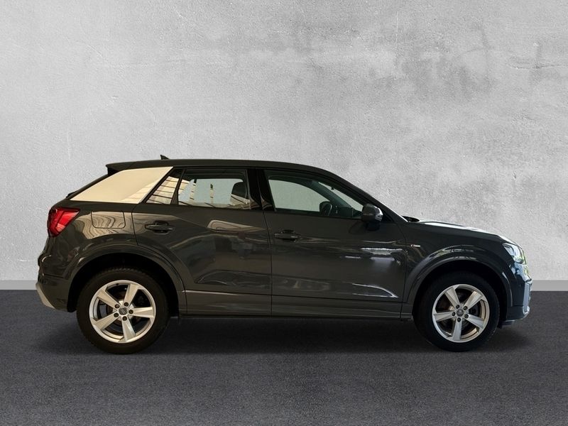 Gebraucht Audi Q2 S-Line 116 PS (85 kW) 2017 Grau SUV