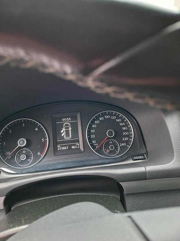 Gebraucht VW Touran 140 PS (102 kW) 2013 Schwarz Van / Kleinbus