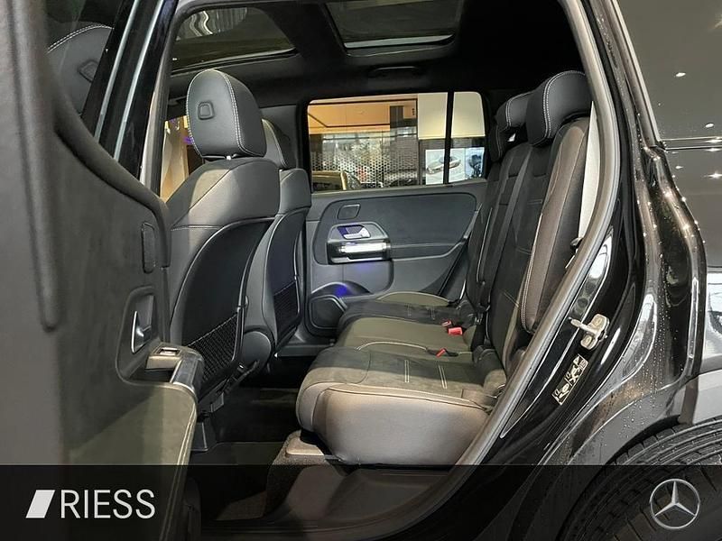 Gebraucht Mercedes GLB180 AMG 136 PS (100 kW) 2026 Metalliclack kosmosschwarz SUV