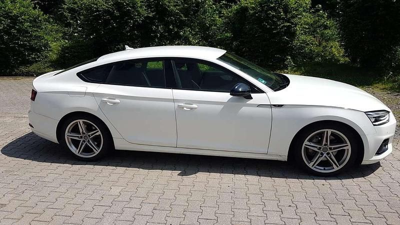 Gebraucht Audi A5 Sport 190 PS (139 kW) 2019 Weiß Coupé