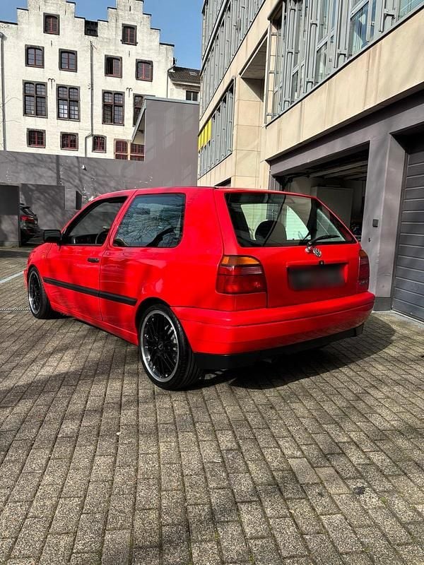 Gebraucht VW Golf III 90 PS (66 kW) 1996 Rot Kleinwagen